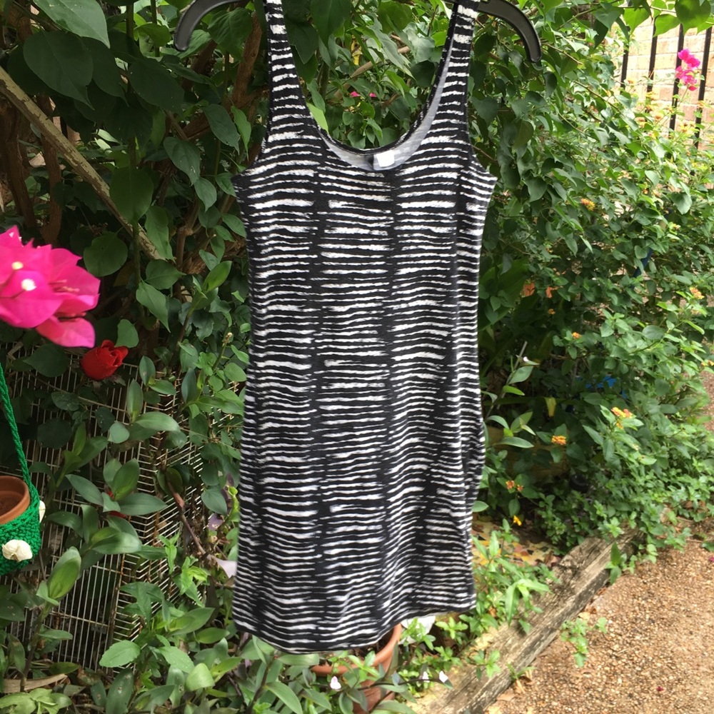 Black and White Abstract Fabric Tank Dresses